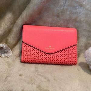 Kate Spade Wallet w Phone Holder Bright Pink
